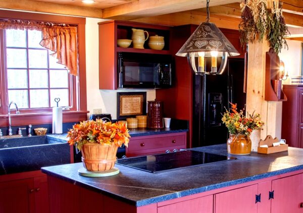 colonial homes kitchen